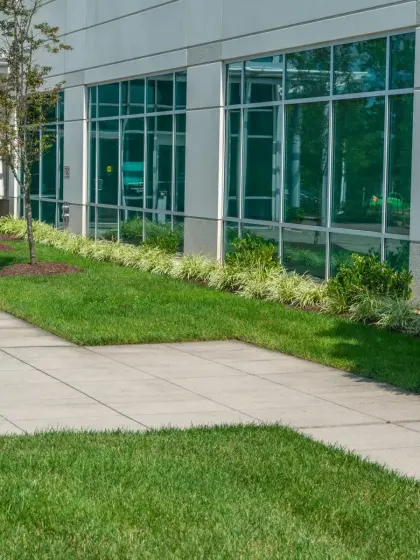commercial landscape maintenance in Edmonton