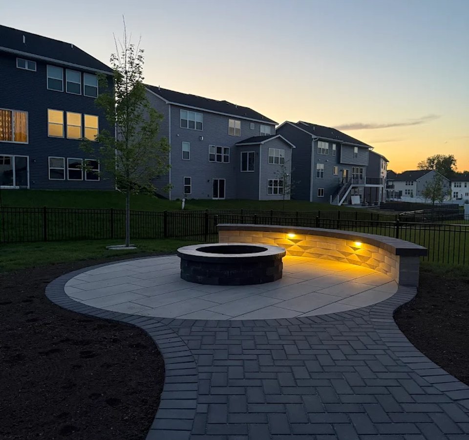 Front yard landscape design with mulch and shrubs