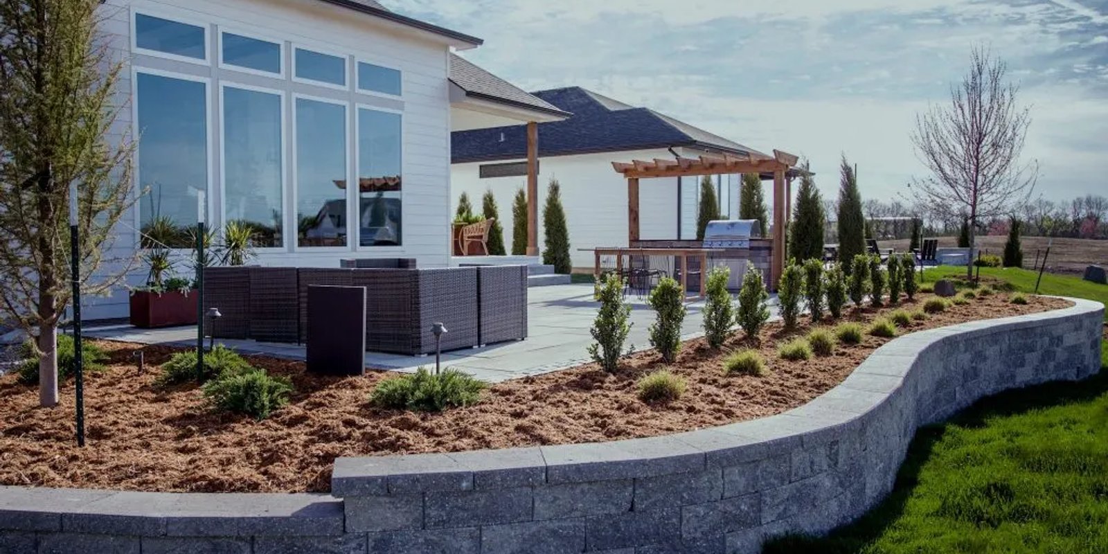 Retaining wall installation in Edmonton